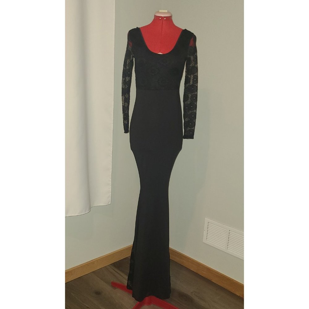 Long backless black dress with lace sleeves